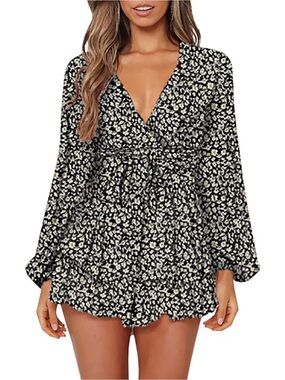 🆕 BRAND NEW Black Floral V-Neck Long Sleeve Romper